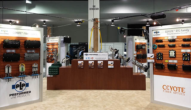 640 Comm booth photo ftth show 2015 crop 2